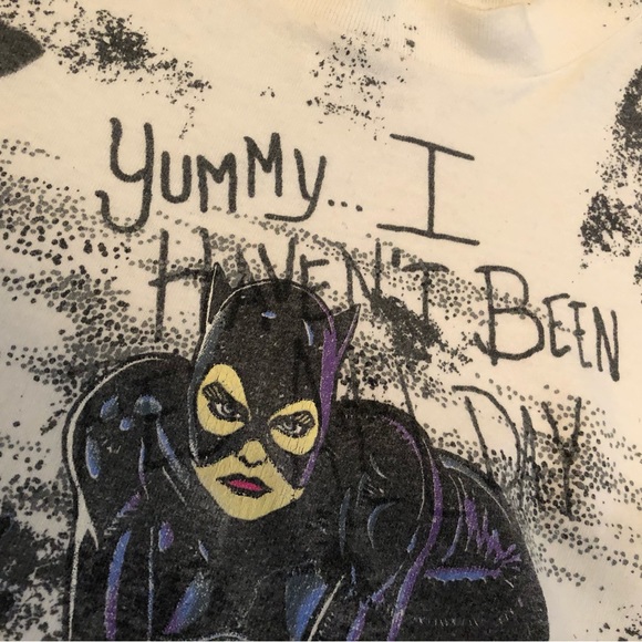 Vintage DC Cat Woman Batman graffiti print 2 sides- US Small Top Crop top- Rare - Picture 3 of 10